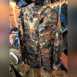 Like new Flecktarn parka with hood